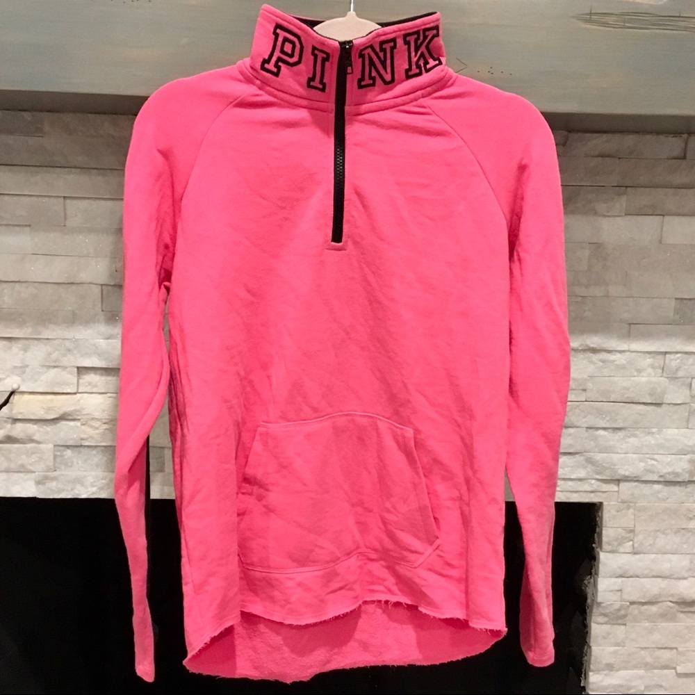 PINK VICTORIA’S SECRET SWEATSHIRT SIZE MEDIUM